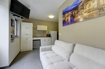 Dinami Apartment Tel Aviv