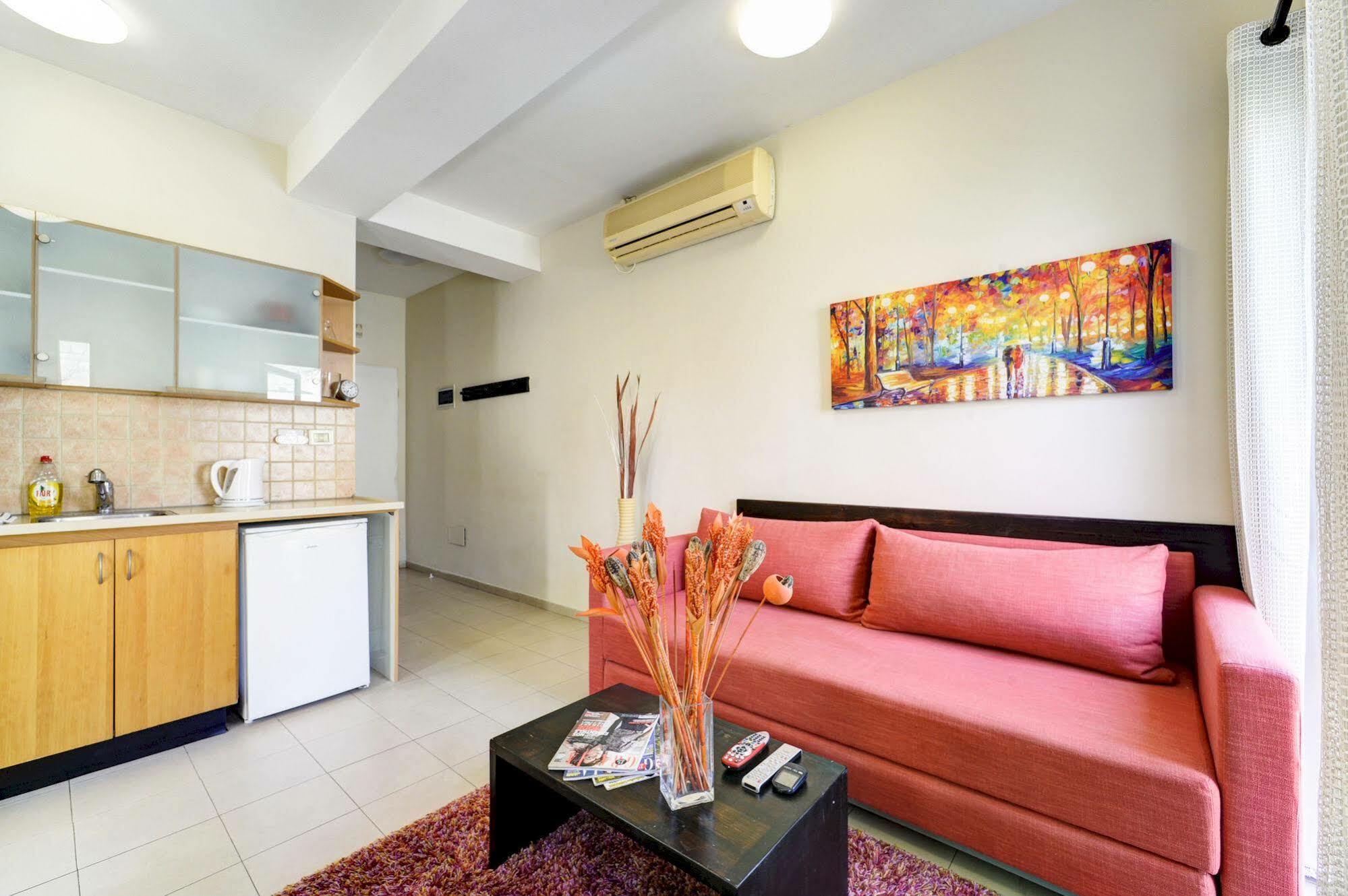 Dinami Apartment *